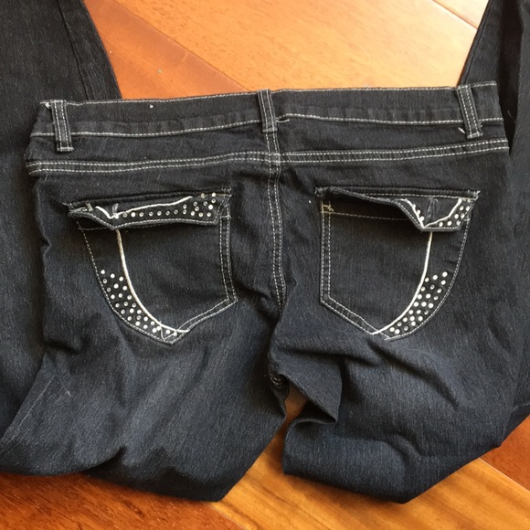 NWOT Rhinestone pocket mid-rise skinny jeans - Picture 2 of 2